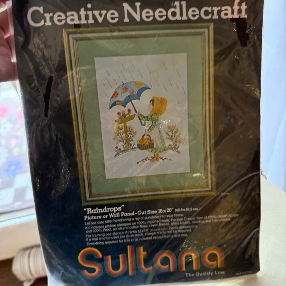 NOS Vtg SULTANA Creative NEEDLEcraft CREWEL Yarn KIT Picture ‘Raindrops’ #32102